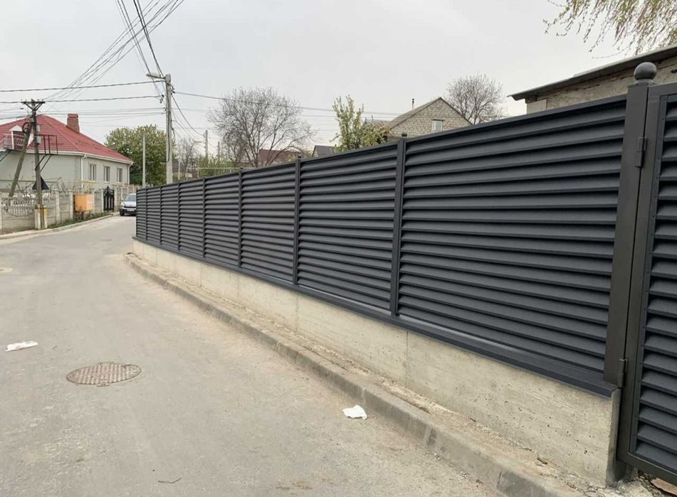 Executam garduri din plasa borduroasa și sipca metalica jaluzele verti