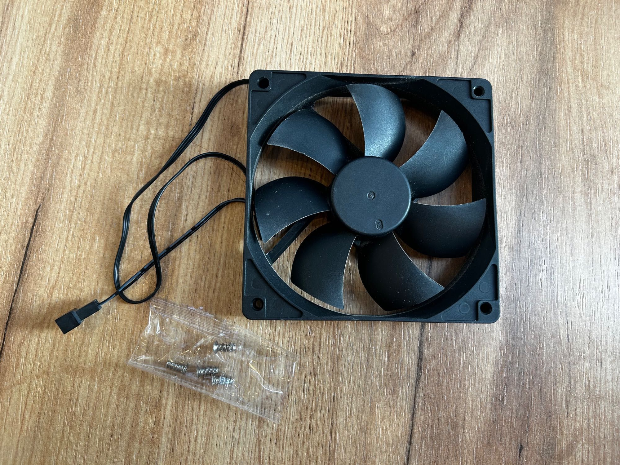 Корпусной вентилятор FSP 120 мм 3-pin 0,3А