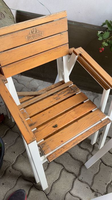 Vând masă cu  4 scaune de  terasa