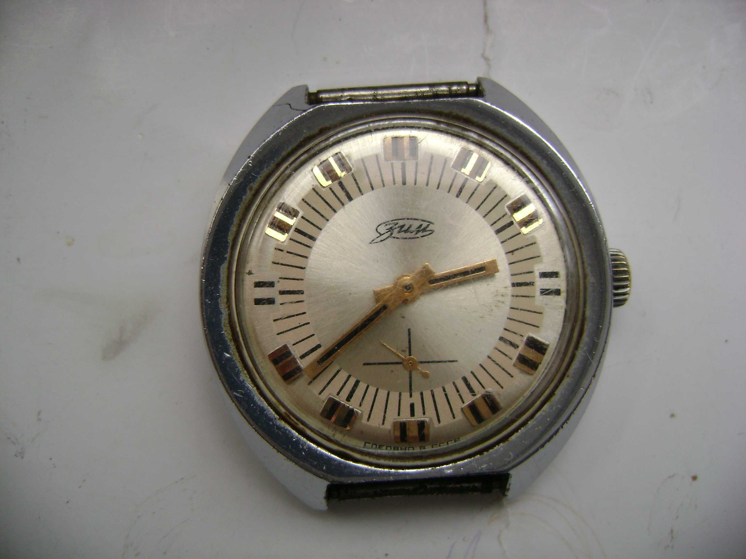 Продавам 4 кварцови и 1 механичен часовник Swatch,Calypso,Зим,Nautica