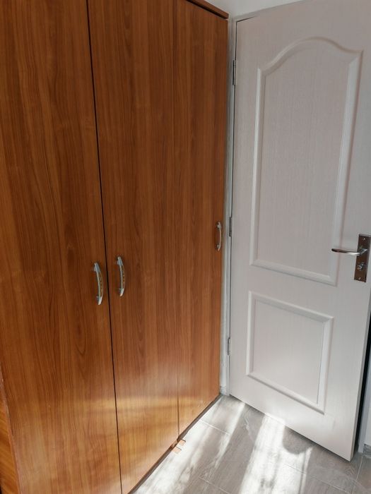 Închiriez garsonieră