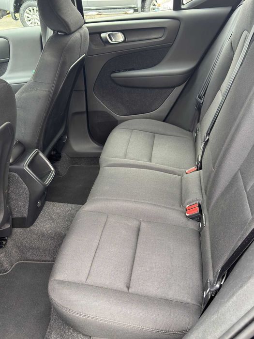 Vand Volvo XC 40 nerullat in Romania