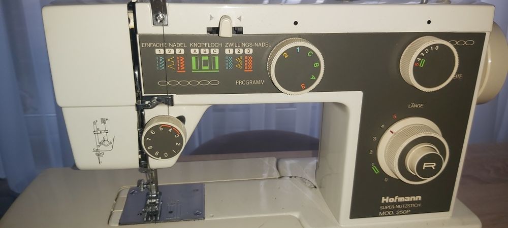 Masina de cusut HOFMANN