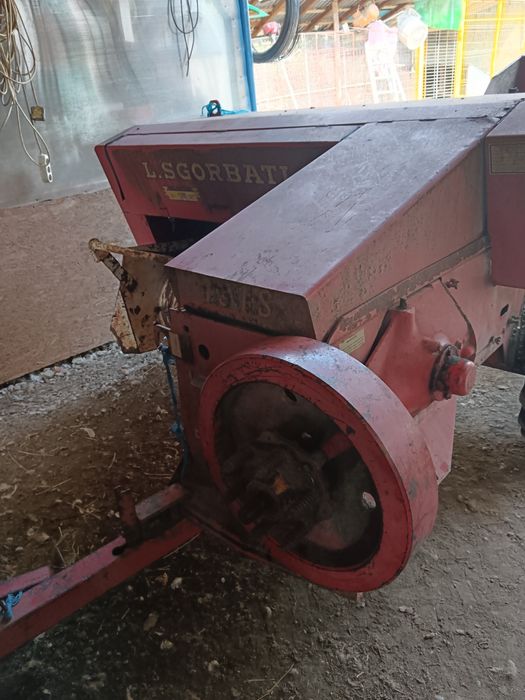 Se vinde presă balotat sgorbati