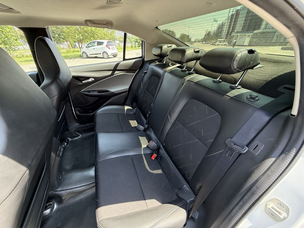 Chevrolet Onix Premier plus