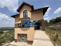 Vila in Hlincea , 4 camere , Garaj si Beci ,  500 mp Teren