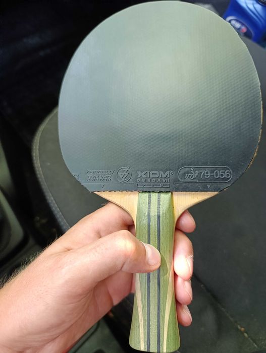 Vând paleta tenis de masa