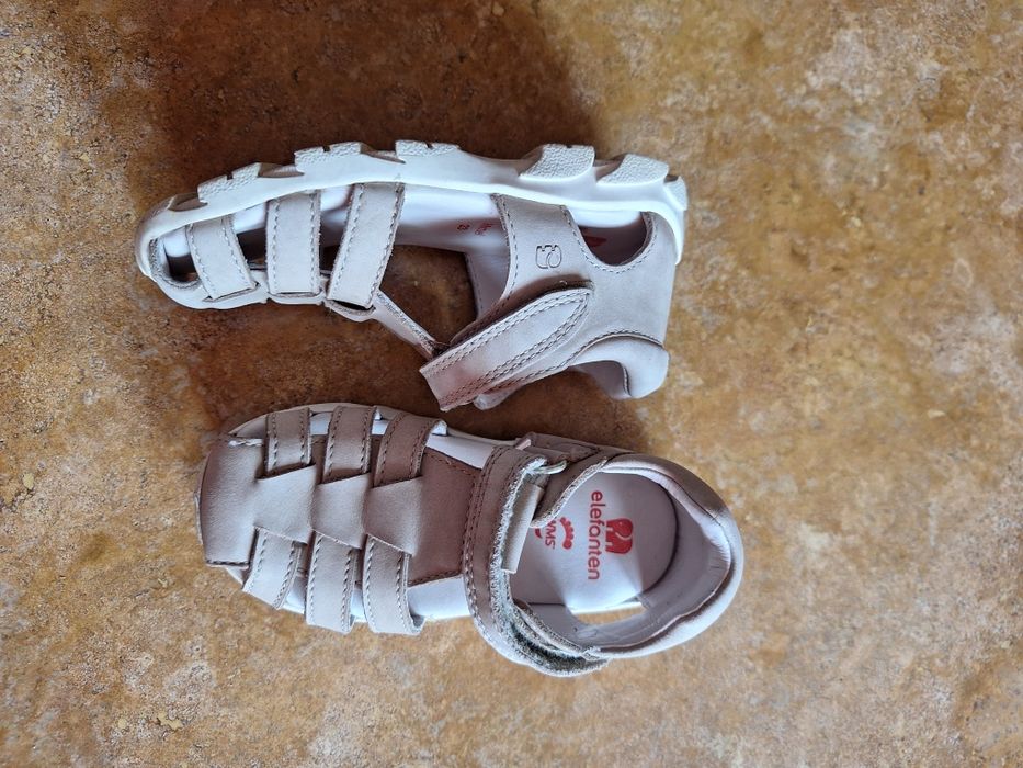 Vând sandale Elefanten 23 copii