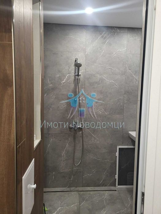 Тристаен тухлен, Шумен, Център