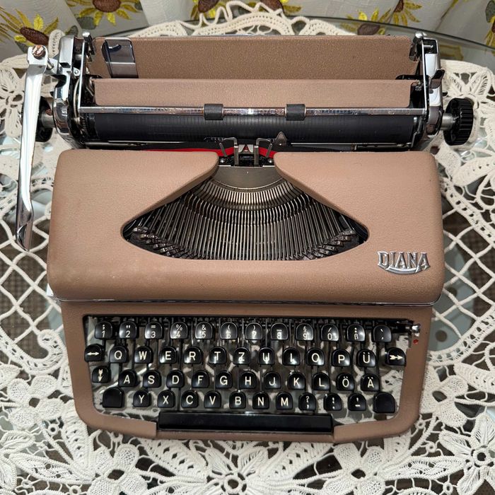 masina de scris Diana FUNCTIONALA