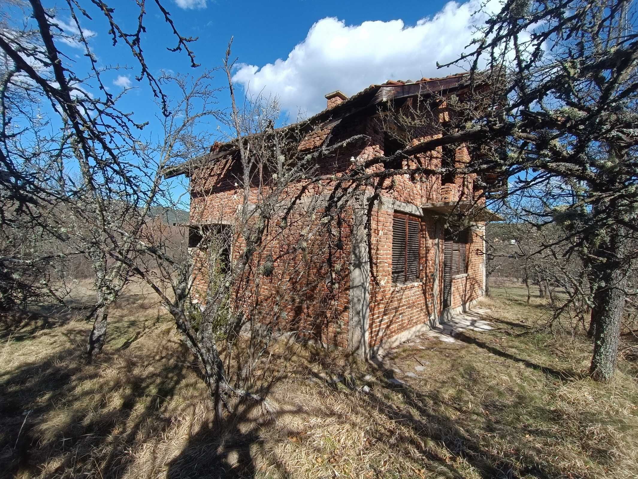 Къща в Пазарджик, област-гр.Велинград площ 100 цена 18500