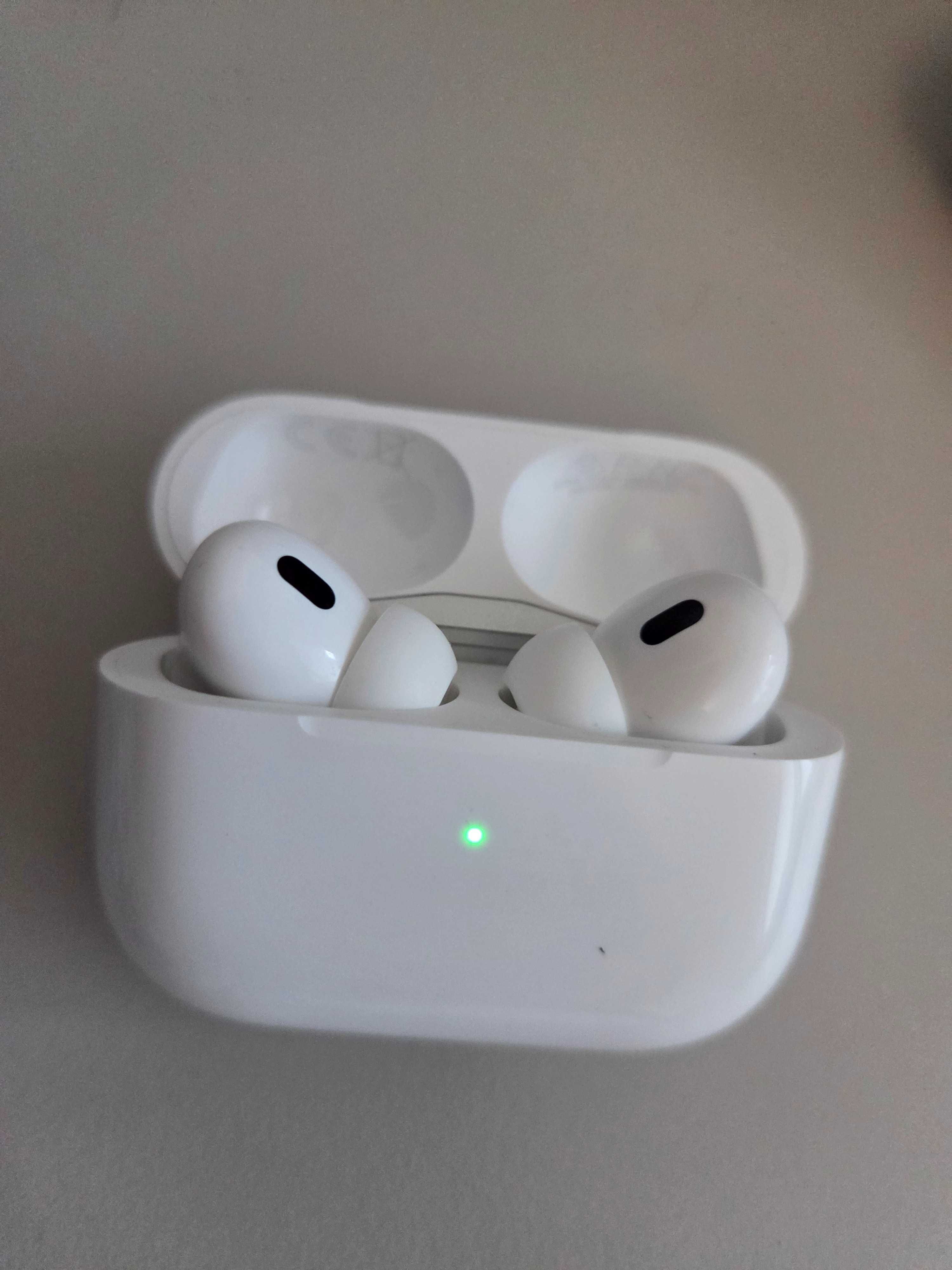 Apple AirPods (2nd Generation)