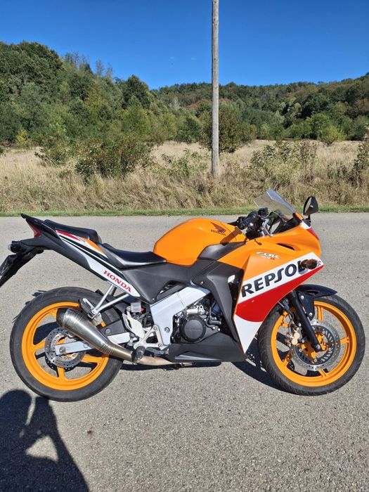 Honda CBR 125 R din anul 2015