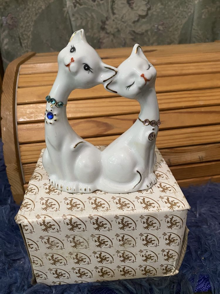Продается новая статуэтка . В коробке.