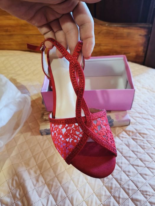 Sandale elegante noi