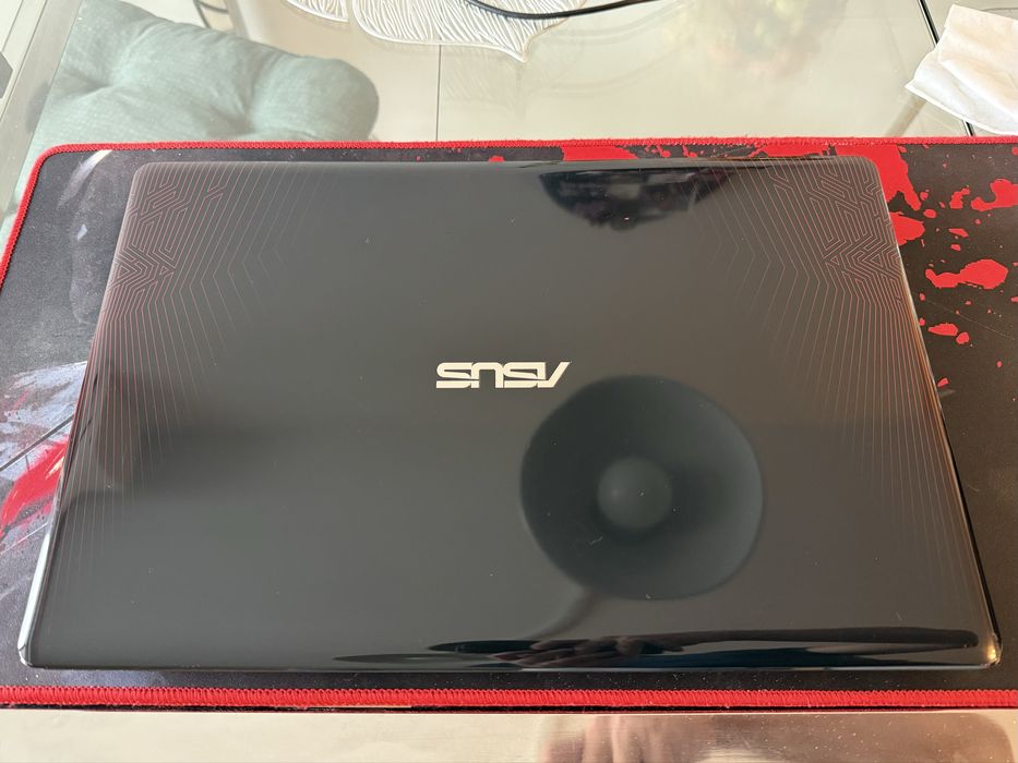 Laptop gaming Asus R150V