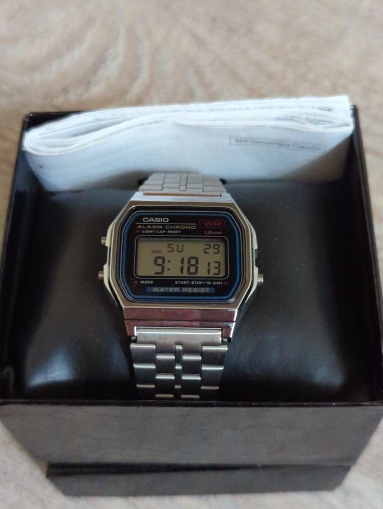 Продам кварцевые Casio A159-W титан