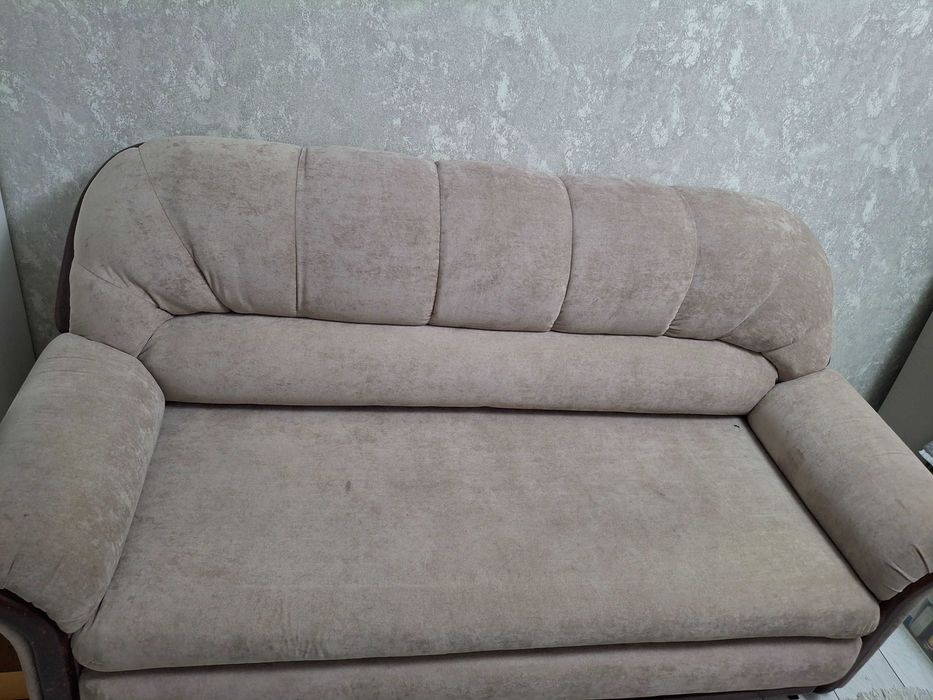Продам диван в отличном состояний