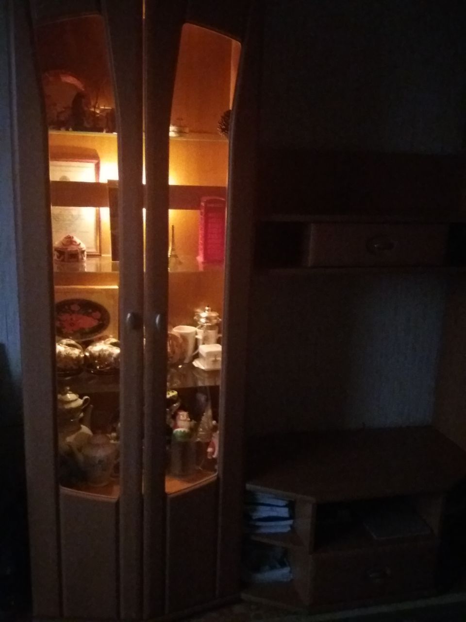 Шифоньер, стенка, шкаф