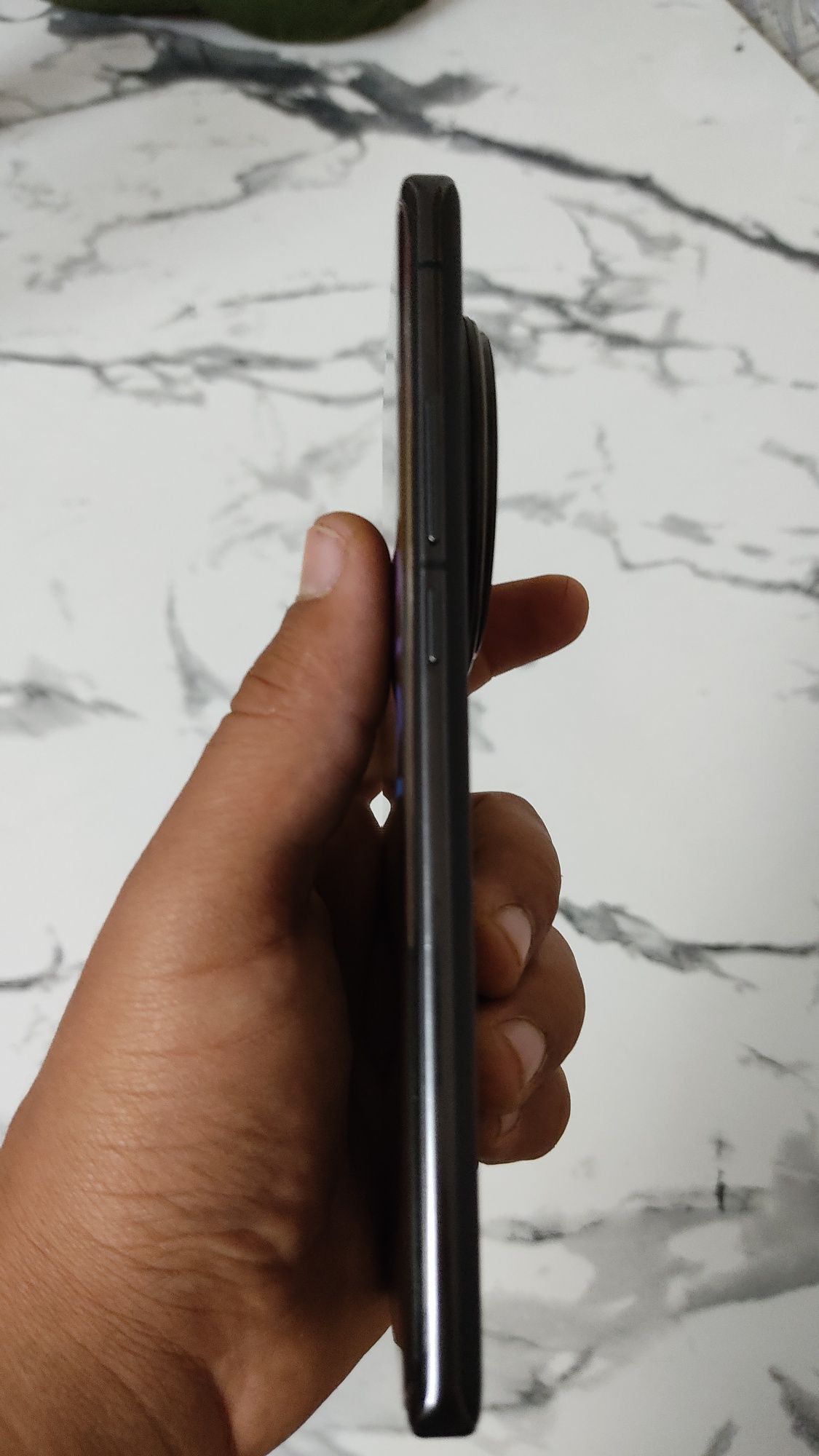 Vivo x100 pro  kelishtirib beraman holati ideal 10/10