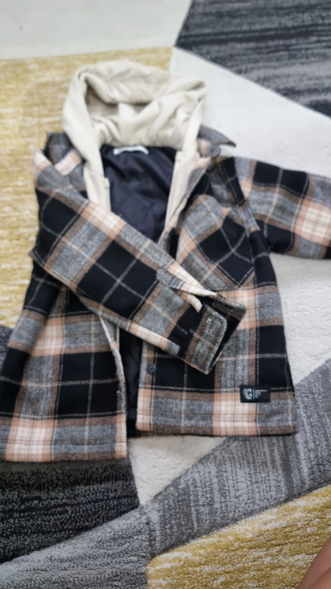 Jacheta tip camasa Zara