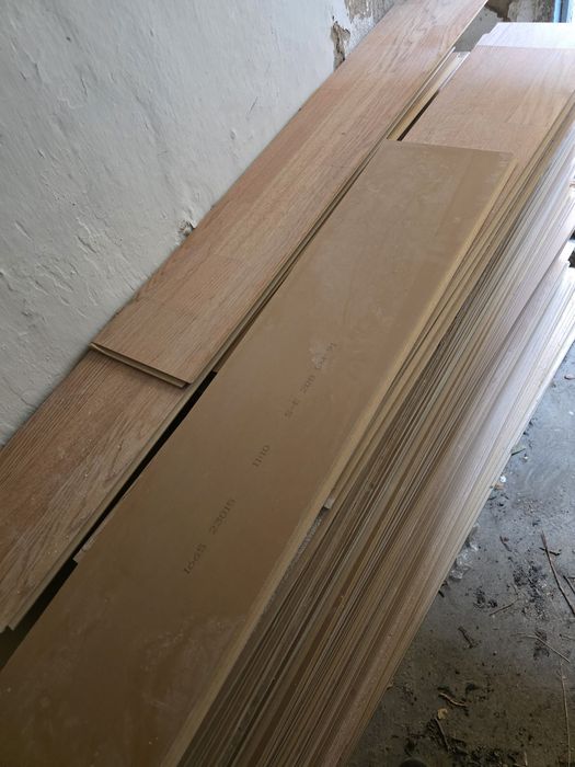 Продам ламинат б/у