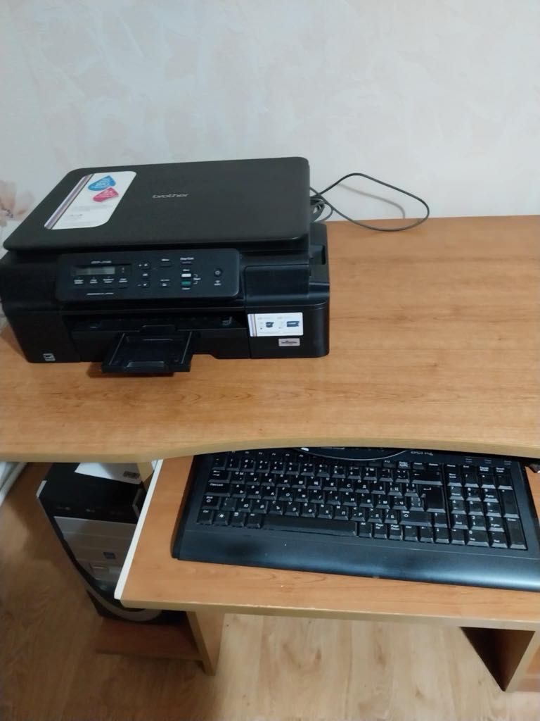 Бюро за офис или децка дстая.
