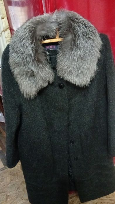 Продам женское пальто.