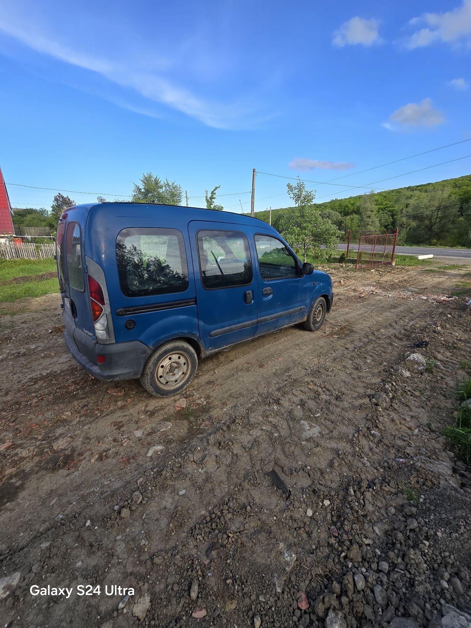 Renault  kangoo.