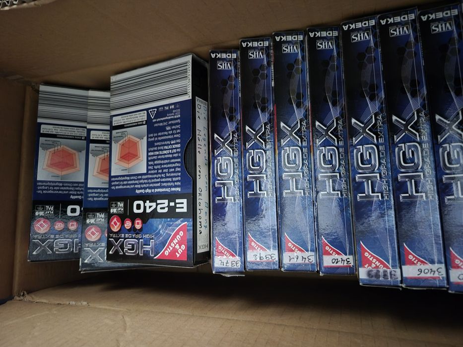 Vând 36 casete video VHS originale EDEKA HGX colectie  anii 1970- 1990