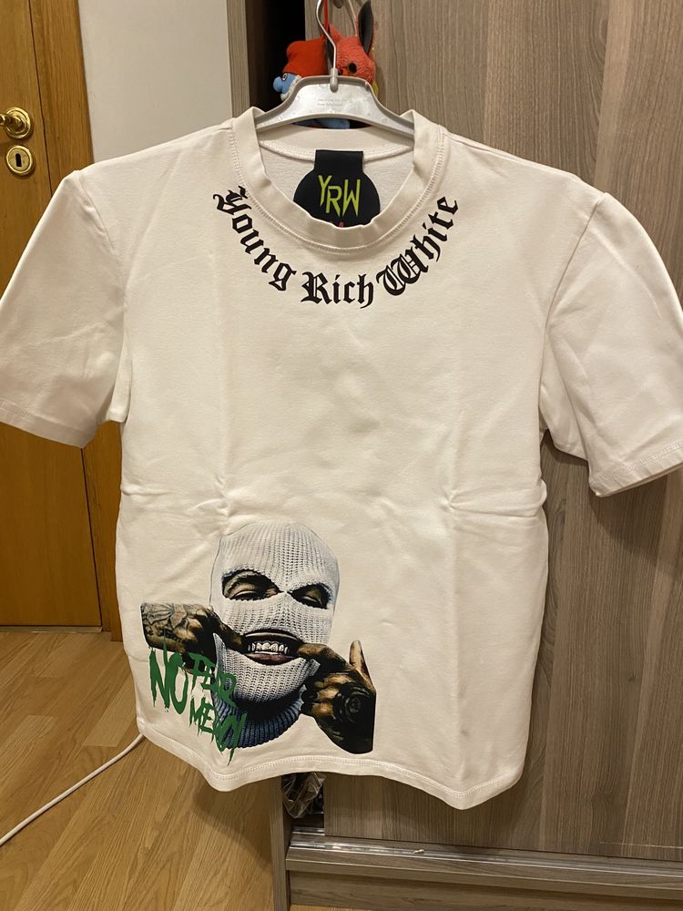 Tricou YRW (Young Rich White)