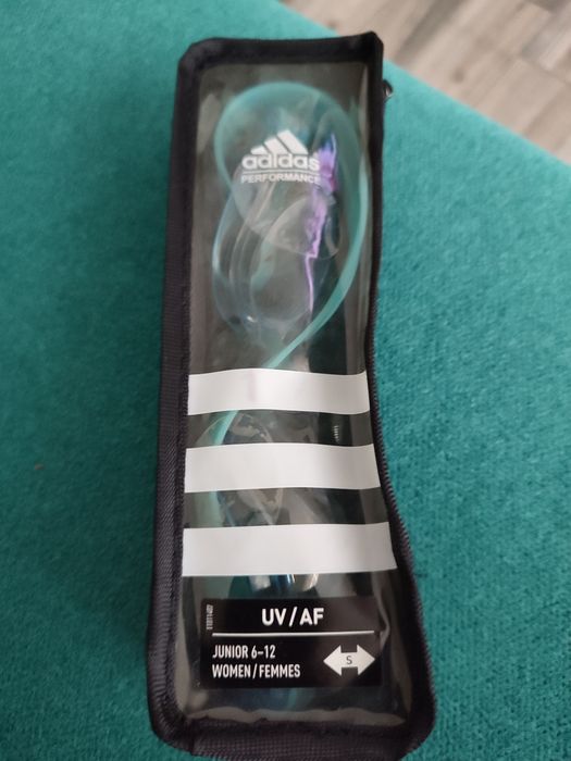 Vând ochelari pt înot Adidas noi