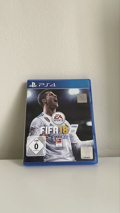Vand FIFA 18 pentru Playstation 4