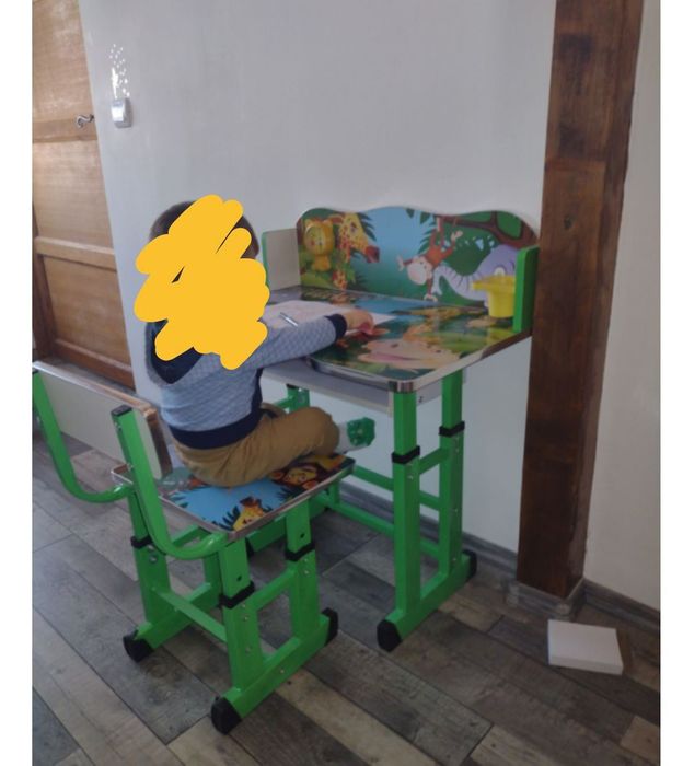 Birou cu scaun pentru copii.NOU