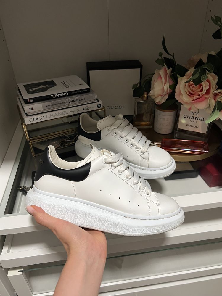 Adidași tenesi Alexander McQueen 40 originali alb unisex