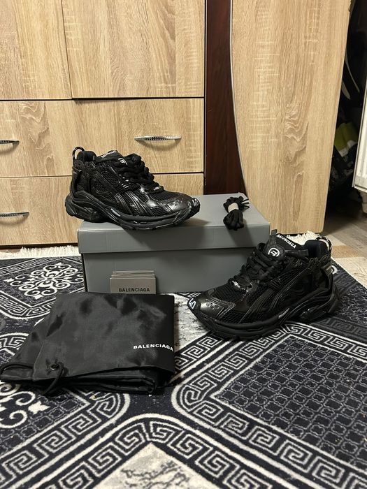 Balenciaga Runner negri
