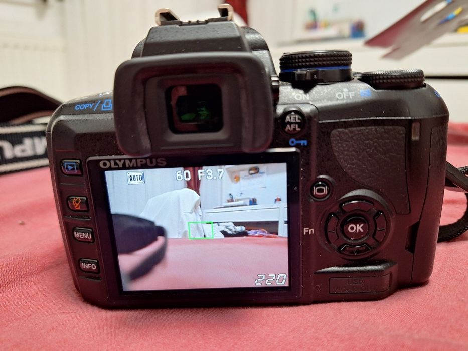 Aparat foto Olympus DSLR E 420