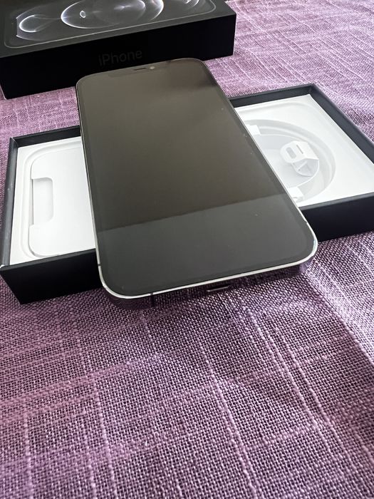 iPhone 12 Pro 128GB Graphite – отлично състояние, с кутия