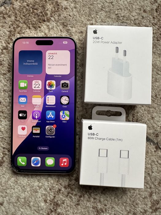 iPhone 15 Pro Max White, perfect functional, cu ecran fisurat