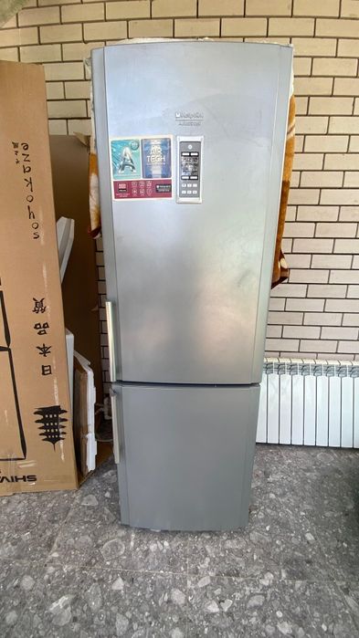 Продам холодильник