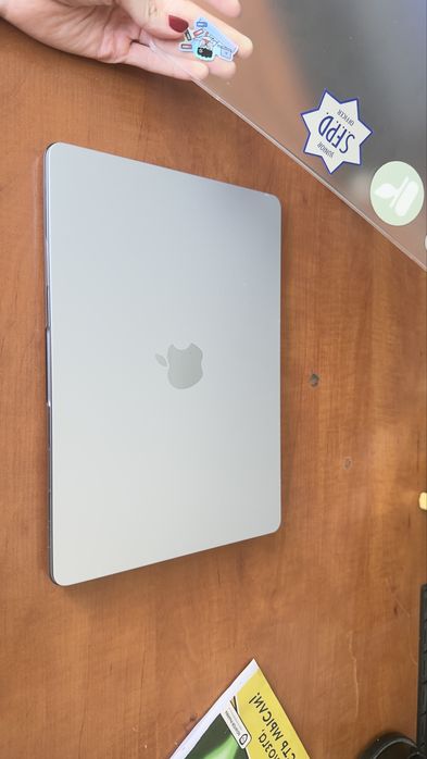 Macbook air 13 m4 sky blue