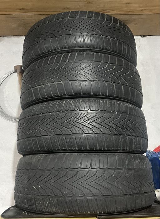 Покрышки 205/55 R16 в хорошем состоянии