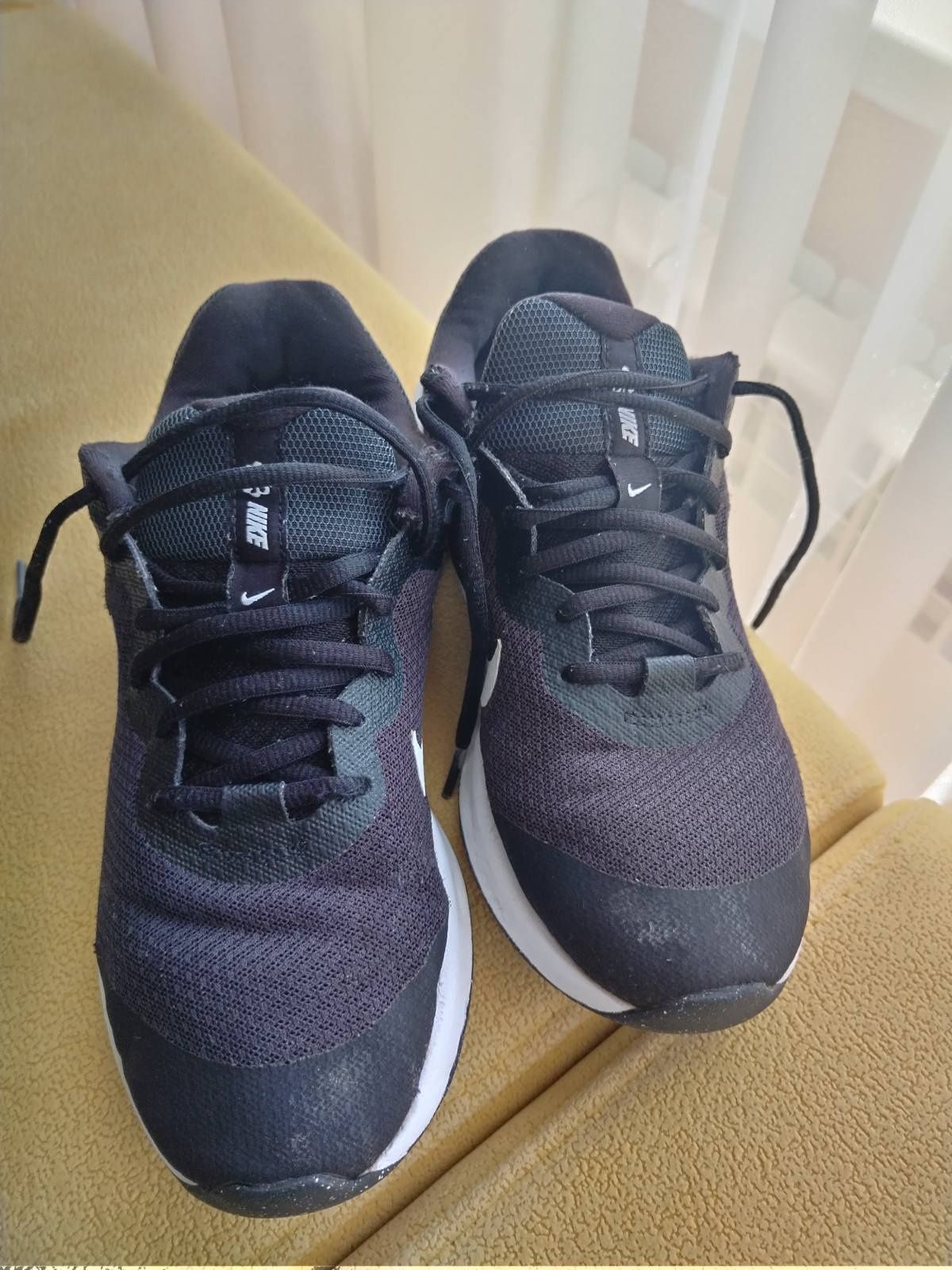 Черни маратонки Nike