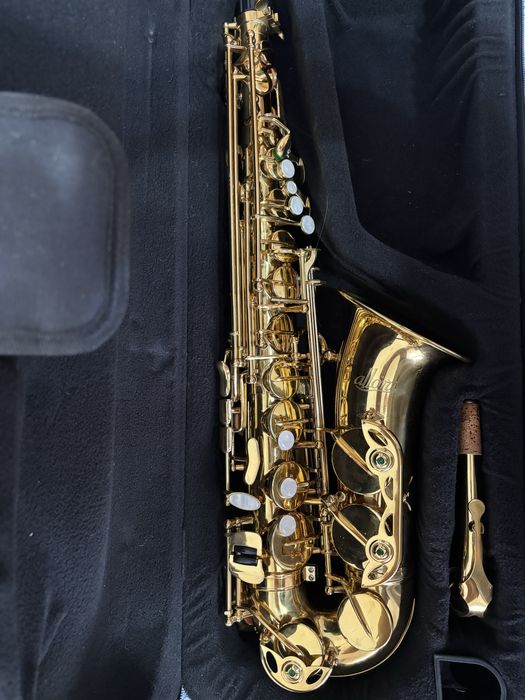 Альт Саксафон Allora