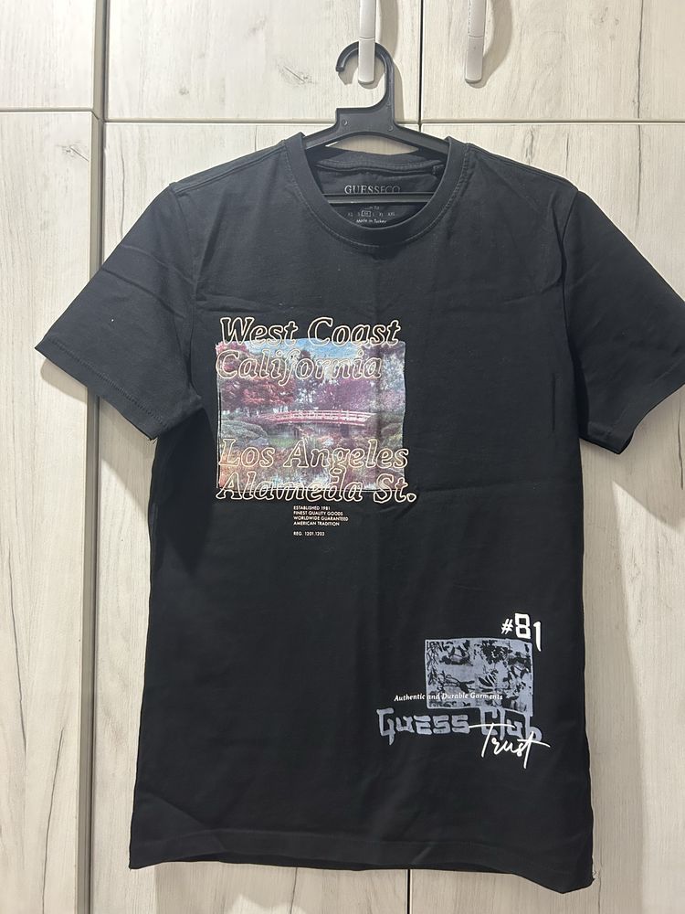 Тениска GUESS M размер Slim fit