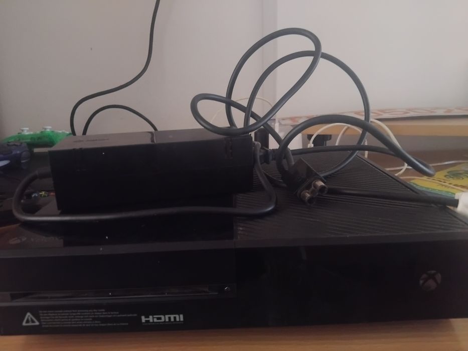 Xbox one model 2013