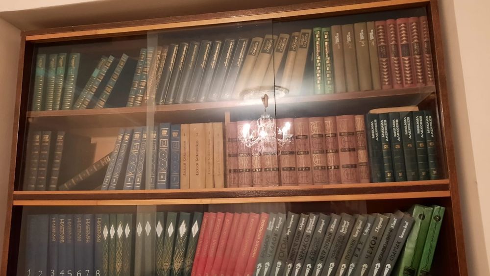 Продам книги русских и зарубежных писателей