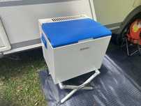 Lada frigorifica 12v / 220v / GAZ Dometic