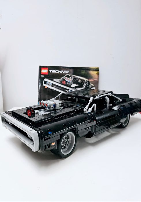 Lego Technic 42111 - Dom's Dodge Charger (2020)