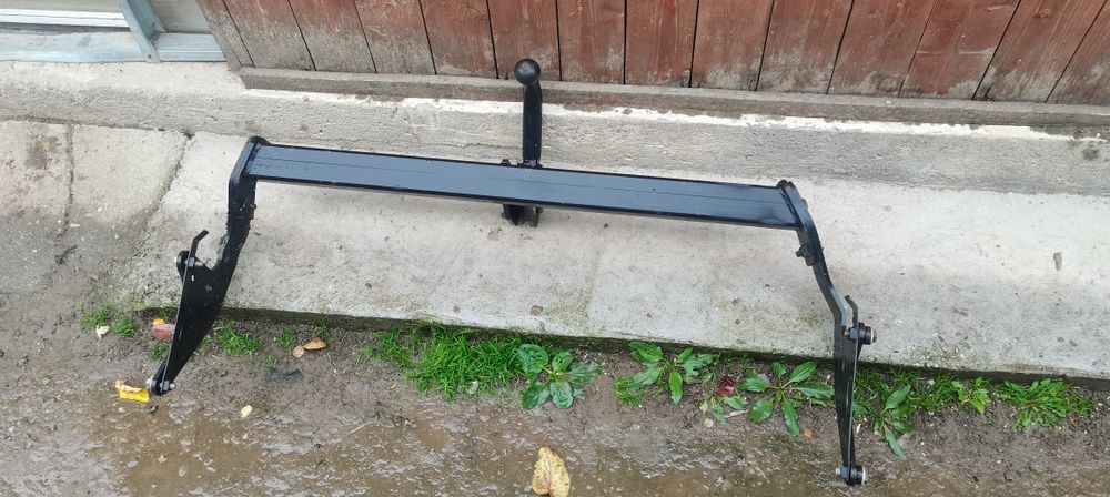 Vând cârlig remorcare renault megane 4